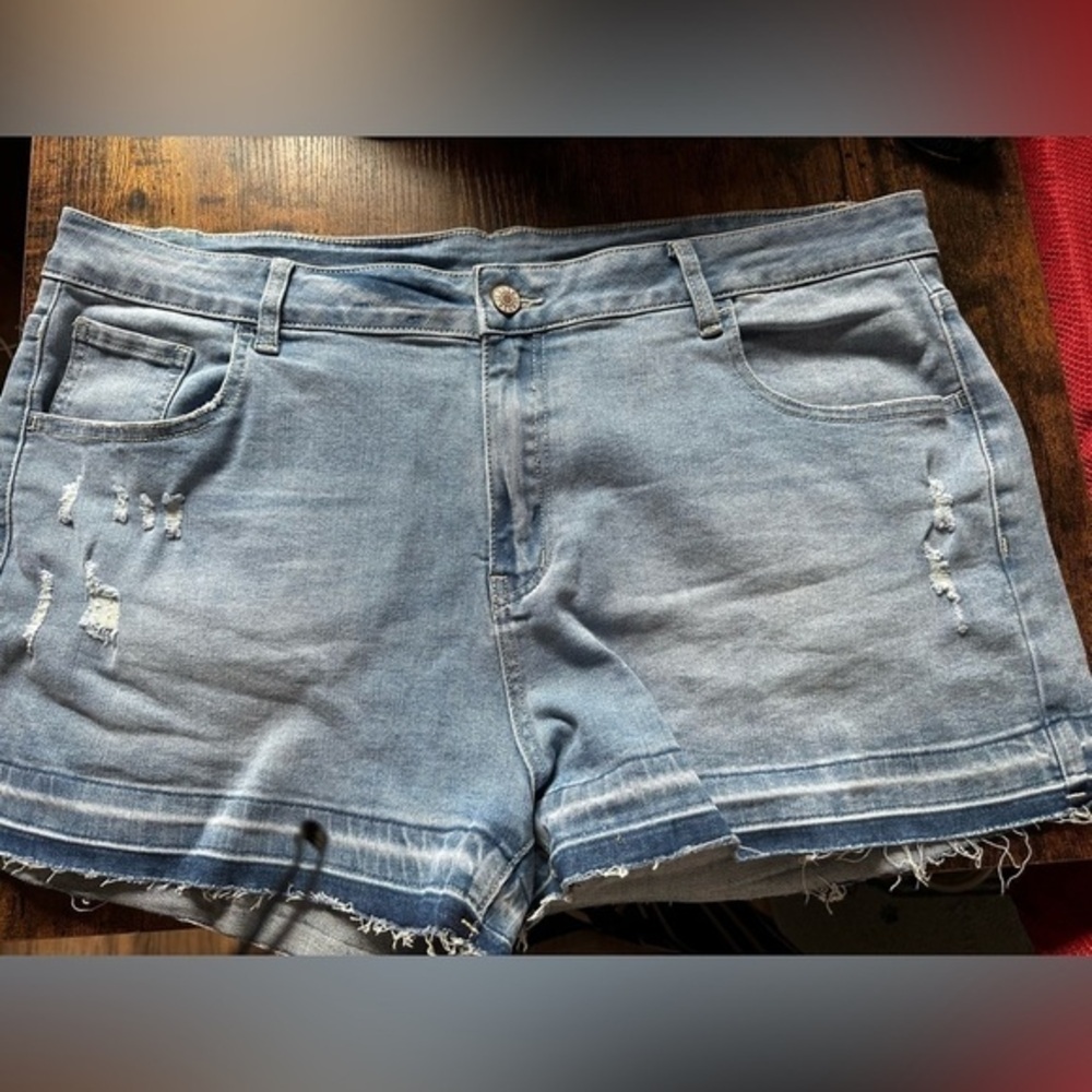 NWOT‎ Jean Shorts. Size 3X